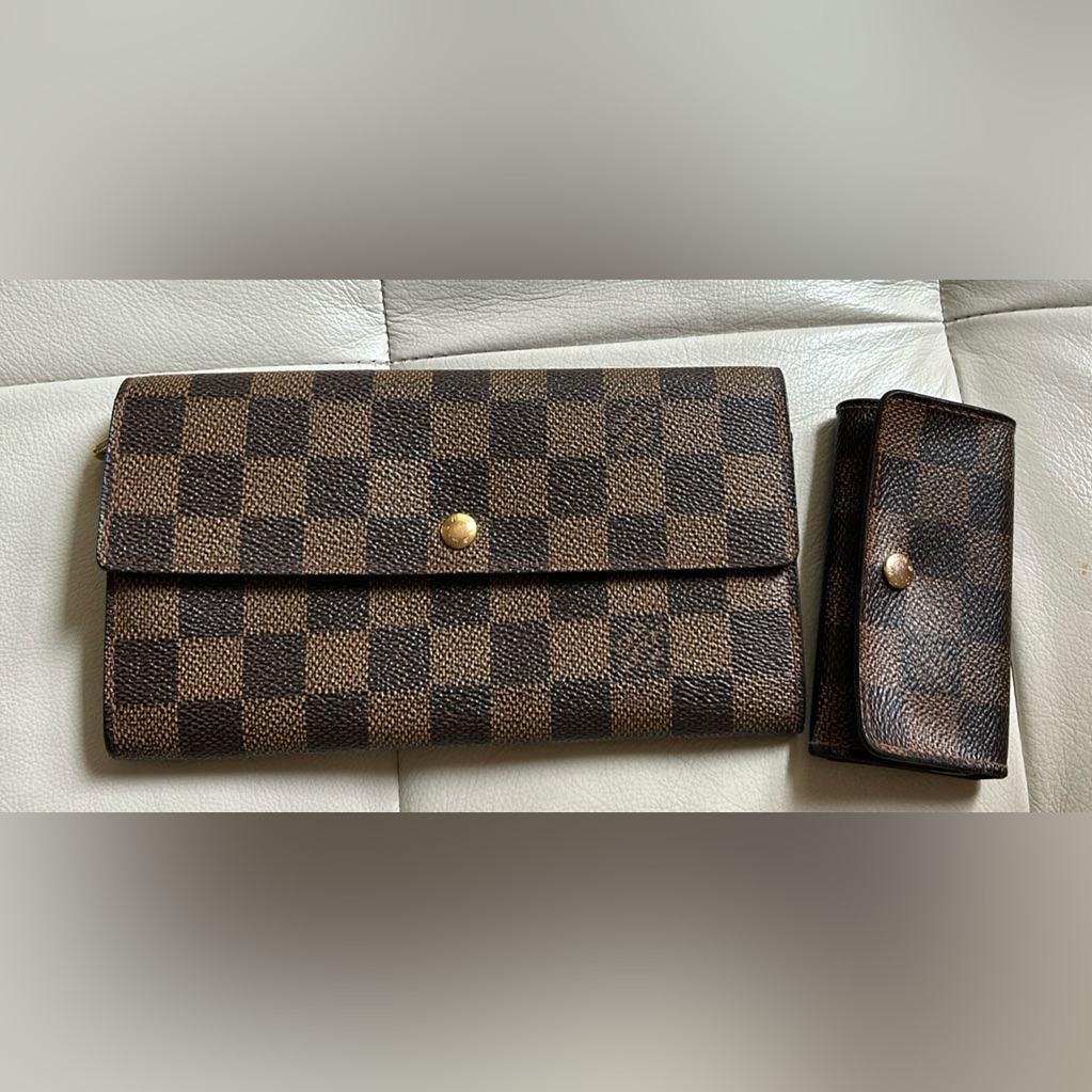 Pre Loved Lv Sarah Wallet + Key Holder Combo